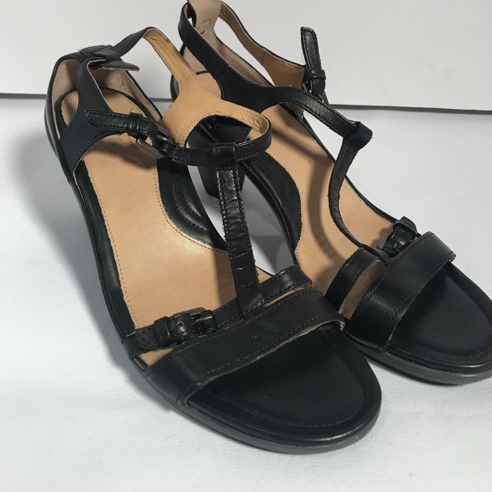 Black Ecco strappy sandals sz11